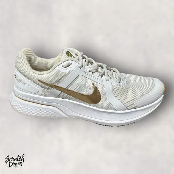 Nike Run Swift 2 Women's Running Shoes Size 11 White Lightweight Comfortable SW1 - Picture 1 of 7